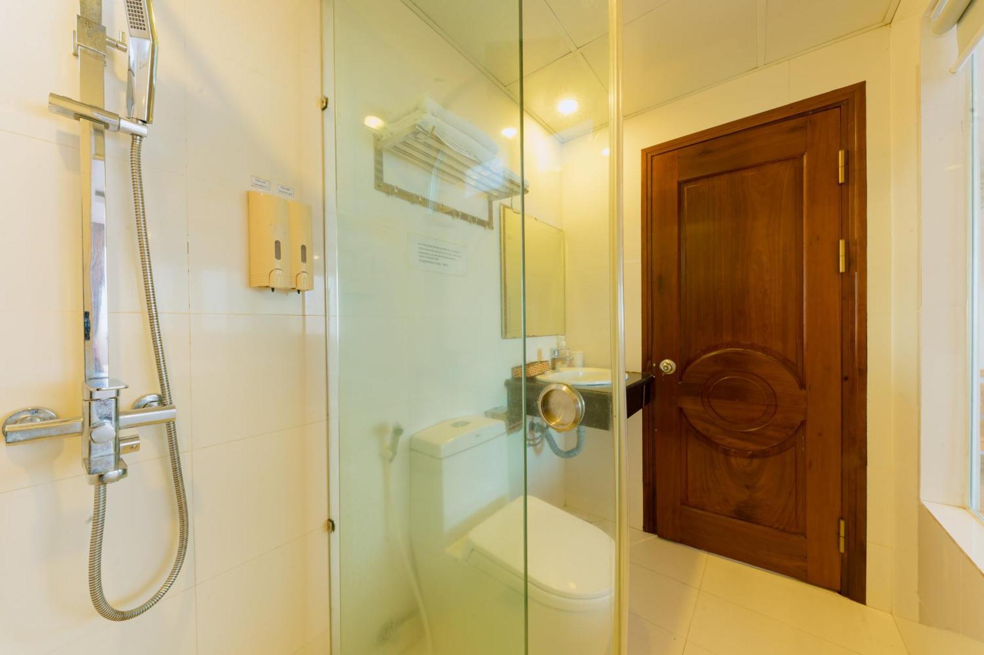 Dubai Nha Trang Hotel Managed By Ht Buitenkant foto